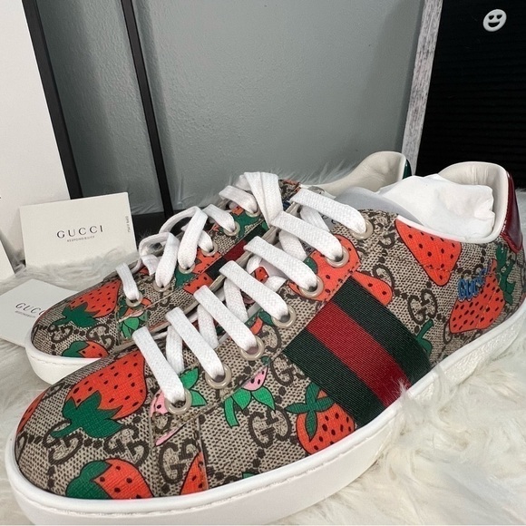 Authentic Gucci Ace Strawberry Sneakers sz 36.5 NIB - Picture 10 of 17